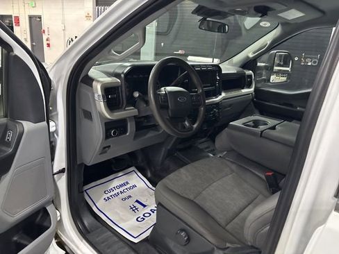 Used 2023 Ford F250 XL image 11