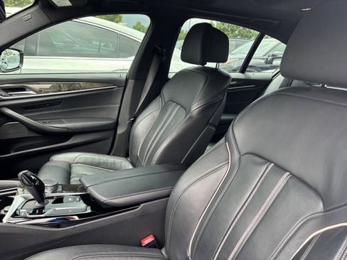 Used 2019 BMW 530i w/ M Sport Package RWD image 33