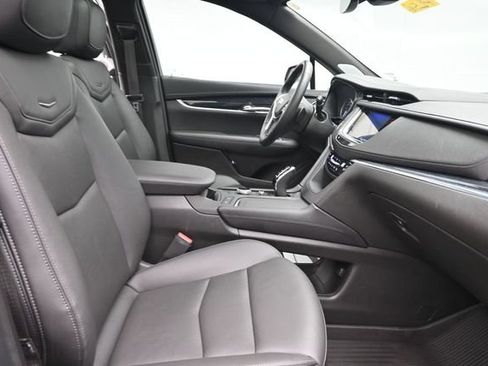 Used 2024 Cadillac XT5 Premium Luxury w/ LPO, Floor Liner Package AWD/4WD image 28