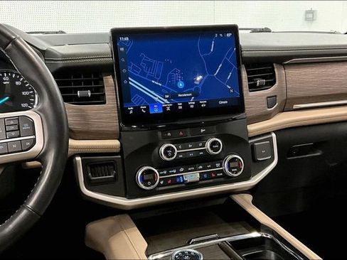 Used 2024 Ford Expedition Max Limited image 7
