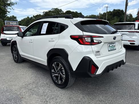 Used 2024 Subaru Crosstrek 2.0i Premium AWD/4WD image 3