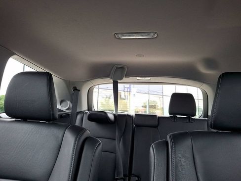Used 2021 Honda Pilot Touring image 13