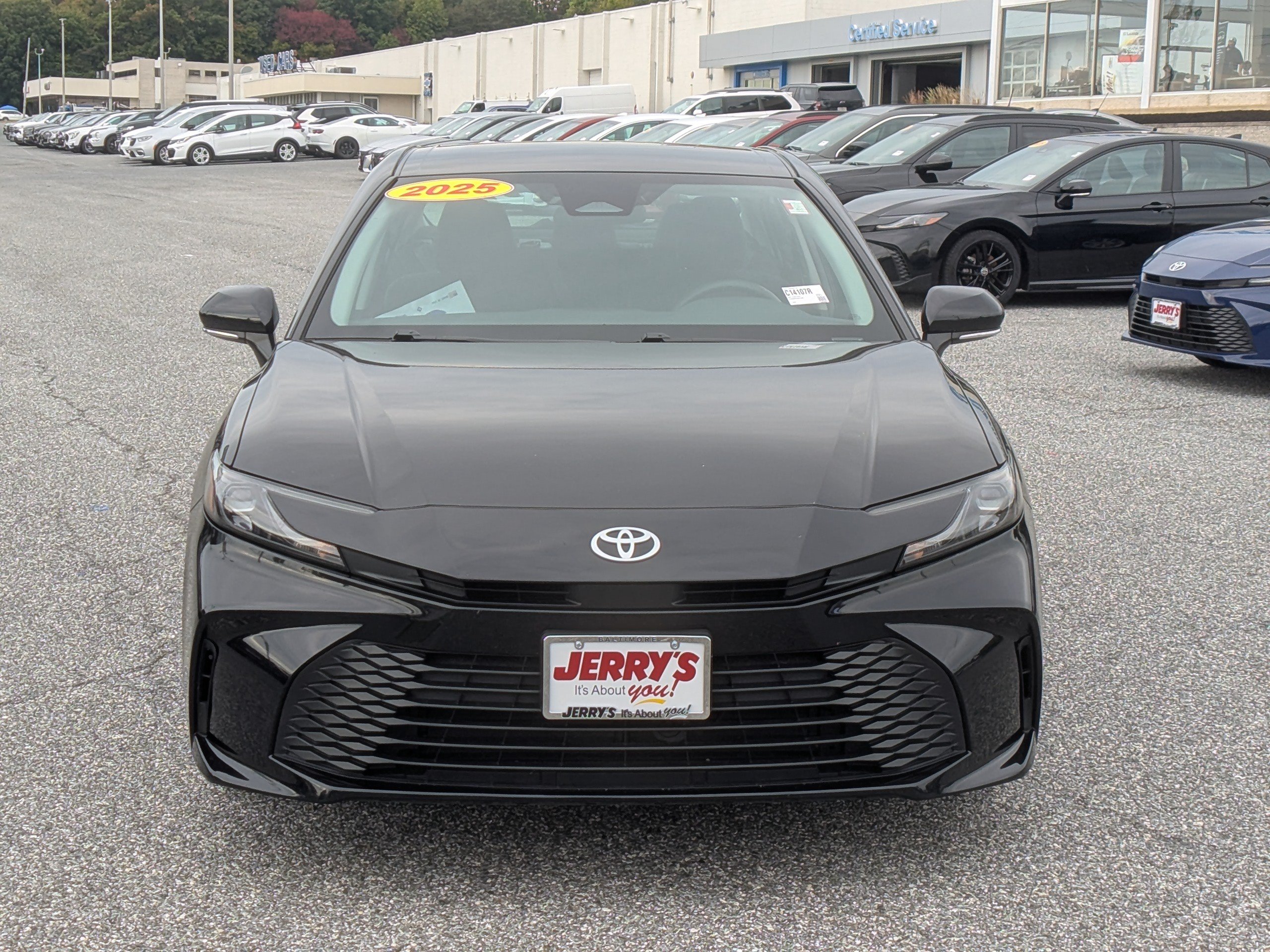 Used 2025 Toyota Camry LE FWD image 2
