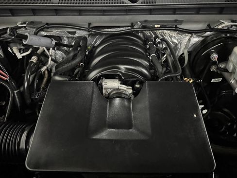 Used 2018 Chevrolet Silverado 1500 Custom w/ Custom Value Package image 32