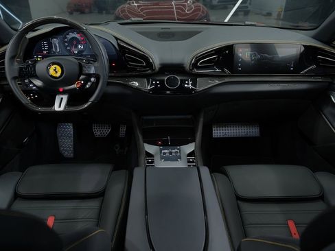 Used 2023 Ferrari Purosangue image 28