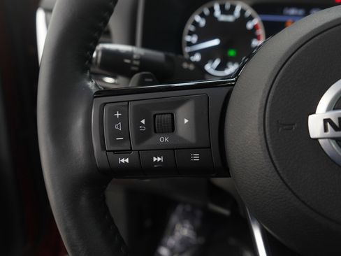 Used 2021 Nissan Rogue SV w/ Premium Package image 26