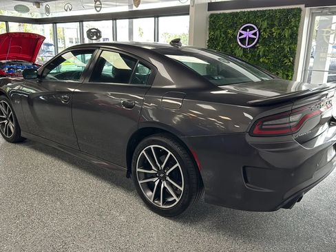 Used 2023 Dodge Charger R/T RWD image 3
