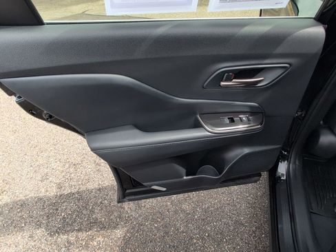 Certified 2025 Toyota Crown Signia image 14