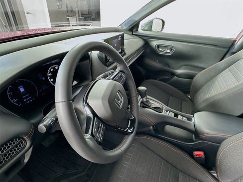 Used 2025 Honda HR-V Sport image 8