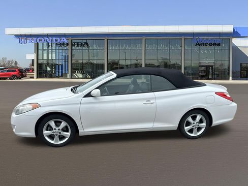 Used 2006 Toyota Solara SLE FWD image 2