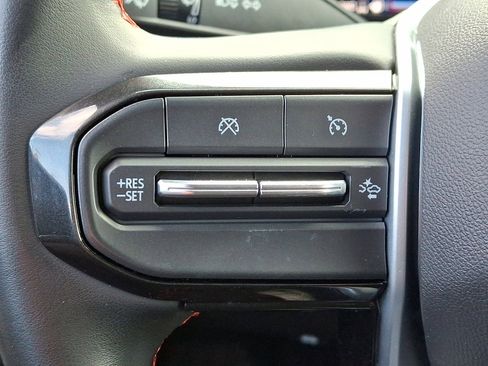 Certified 2024 Chevrolet Colorado Z71 w/ Z71 Convenience Package 2 image 17