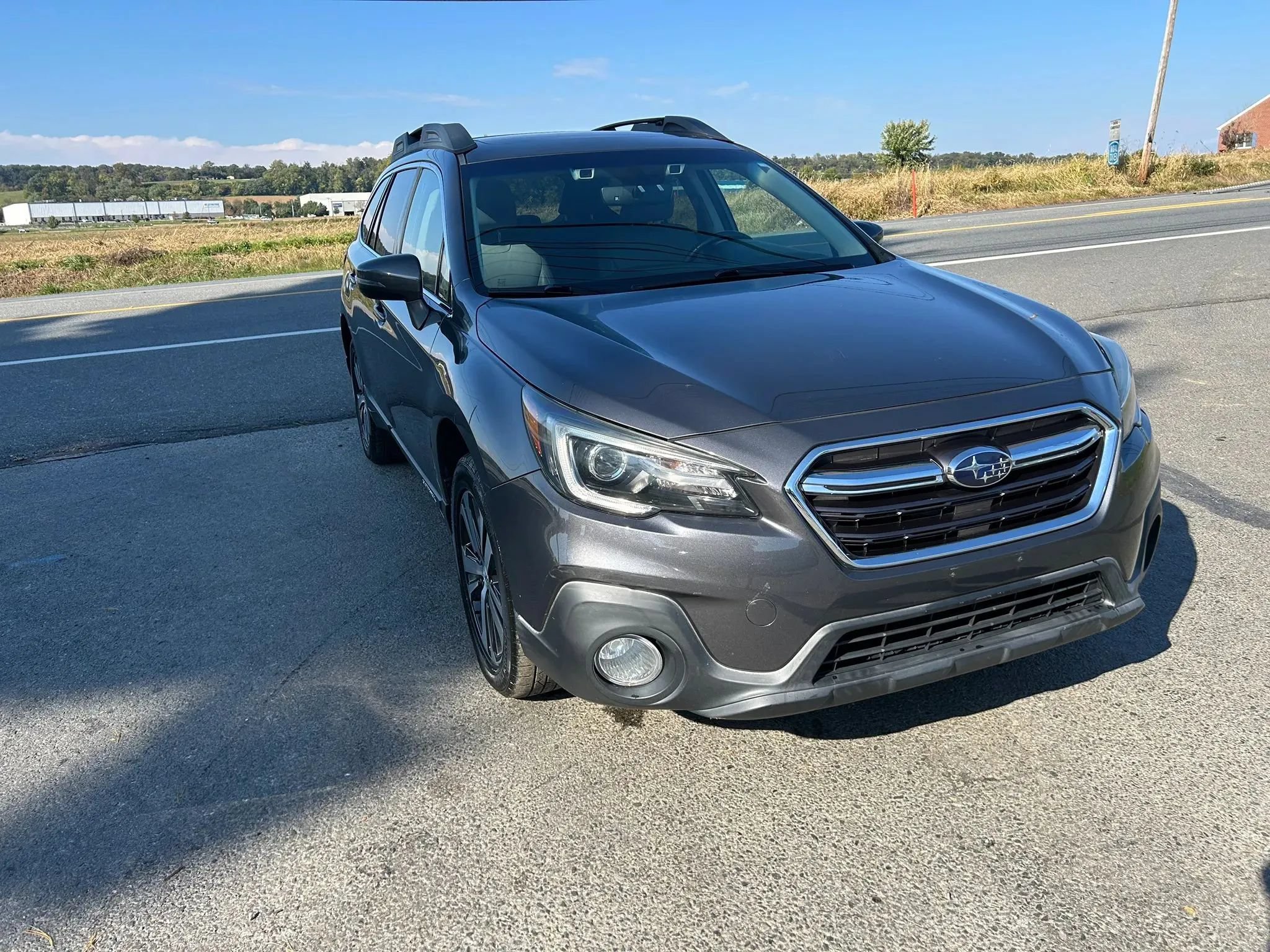 Used 2019 Subaru Outback 2.5i Limited AWD/4WD image 3