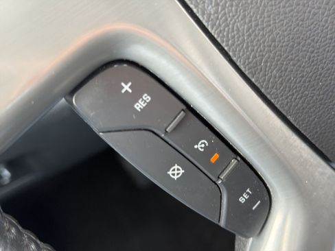 Used 2011 Chevrolet Avalanche LTZ image 13