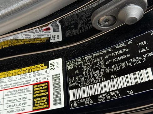 Used 2026 Toyota Sienna Limited AWD/4WD image 32