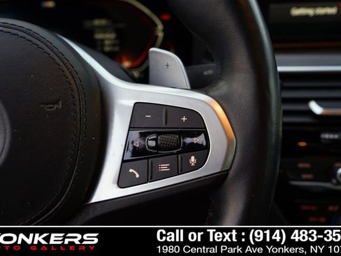 Used 2022 BMW 540i xDrive w/ M Sport Package image 19