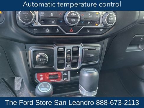 Used 2021 Jeep Wrangler Unlimited Rubicon AWD/4WD image 23