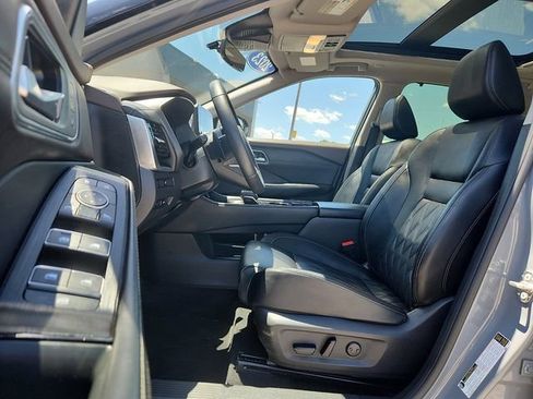 Used 2023 Nissan Rogue Platinum AWD/4WD image 8