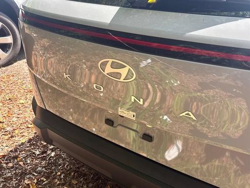 Used 2025 Hyundai Kona SEL AWD/4WD image 10