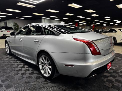 Used 2016 Jaguar XJ R-Sport image 9