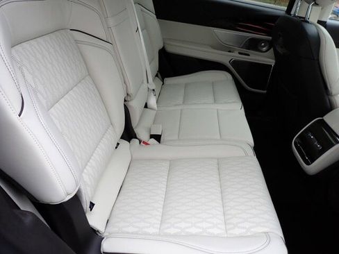 New 2026 Lincoln Nautilus Black Label w/ Jet Appearance Package image 36