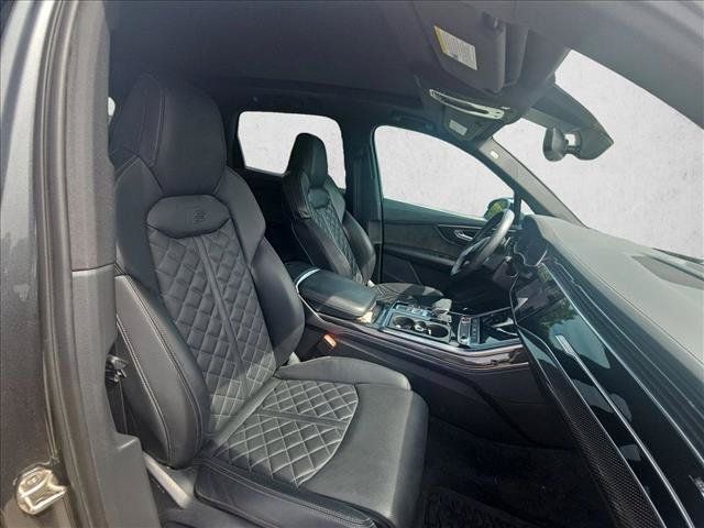 Used 2021 Audi SQ7 Premium Plus w/ Executive Package AWD/4WD image 19