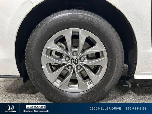 Used 2022 Toyota Sienna LE FWD image 13