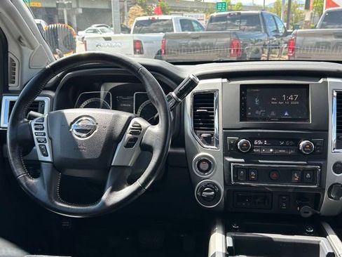 Used 2018 Nissan Titan PRO-4X w/ Pro-4x Convenience Package image 19