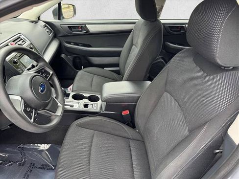 Used 2019 Subaru Outback 2.5i AWD/4WD image 10