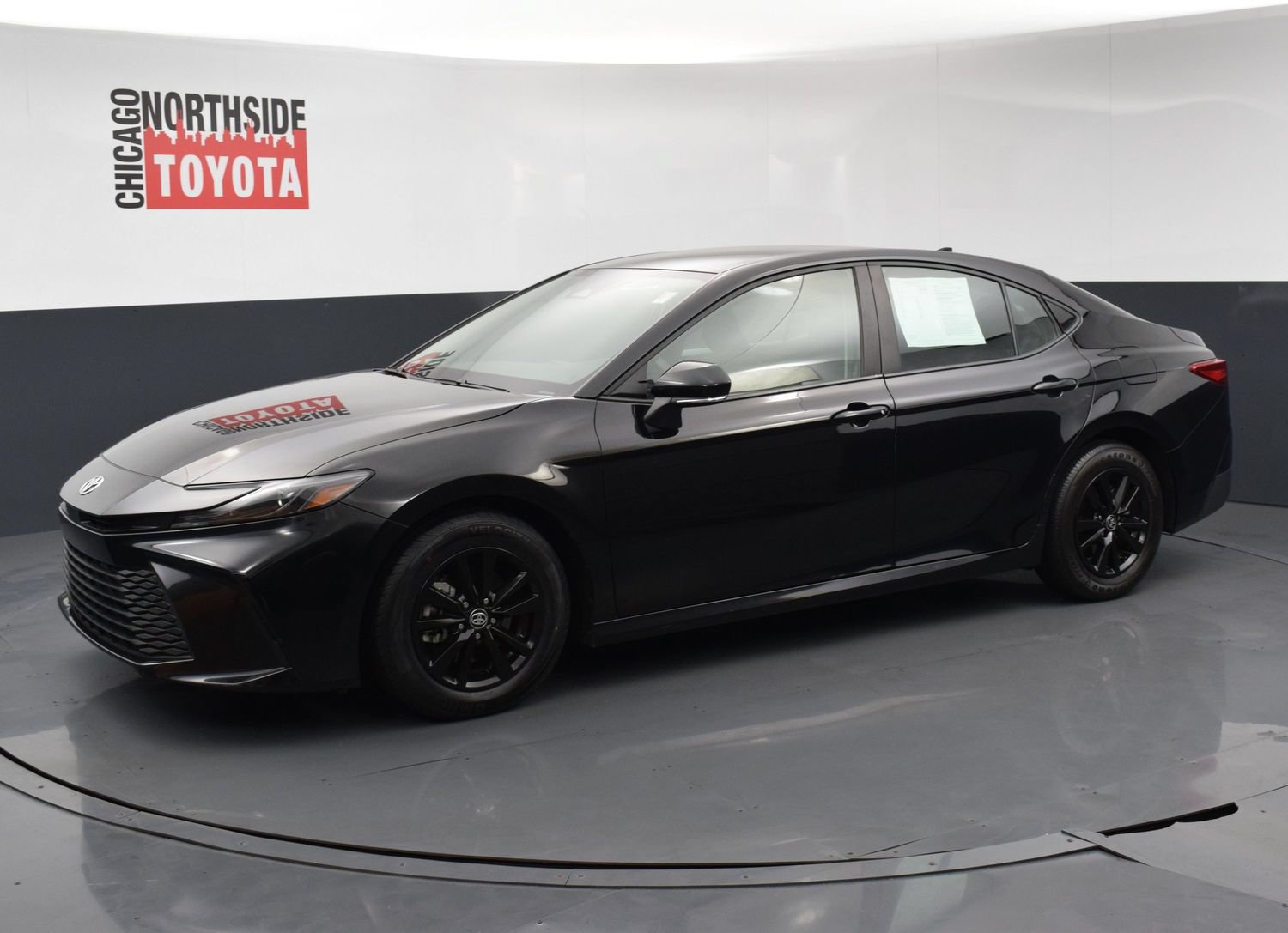 Used 2025 Toyota Camry LE FWD image 8