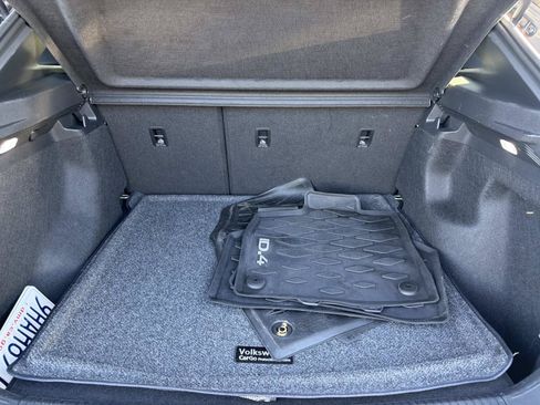 Certified 2023 Volkswagen ID.4 Pro RWD image 6