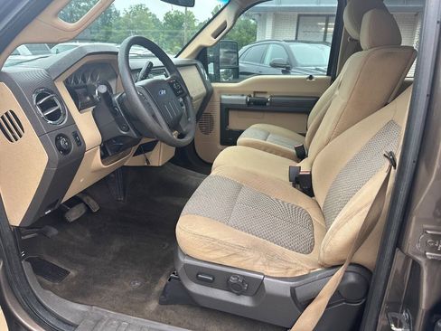 Used 2016 Ford F250 XLT w/ XLT Value Package AWD/4WD image 10