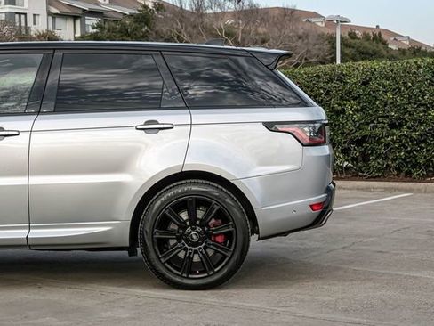 Used 2020 Land Rover Range Rover Sport HST image 21