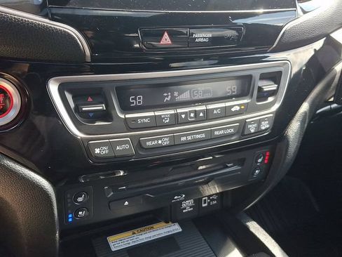 Used 2021 Honda Pilot Black Edition image 18