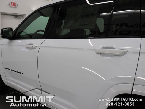 New 2026 Jeep Grand Cherokee L Limited AWD/4WD image 36