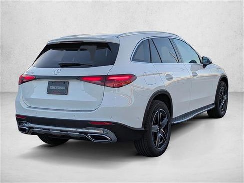 New 2026 Mercedes-Benz GLC 300 image 2