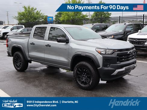 Used 2024 Chevrolet Colorado Trail Boss w/ Technology Package AWD/4WD image 1