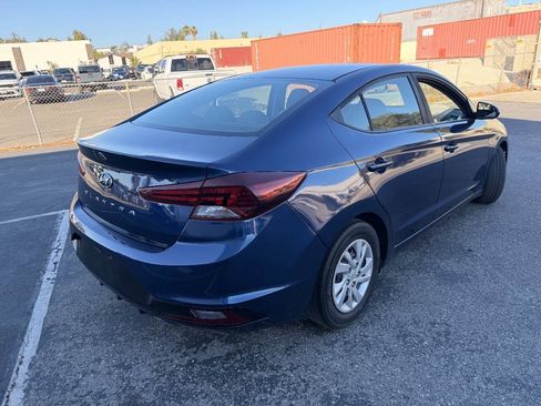 Used 2020 Hyundai Elantra SE FWD image 8