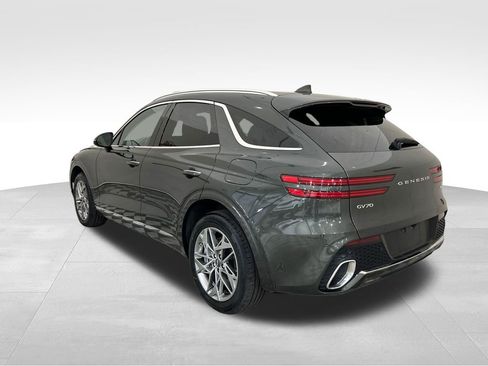 Used 2025 Genesis GV70 2.5T AWD/4WD image 3