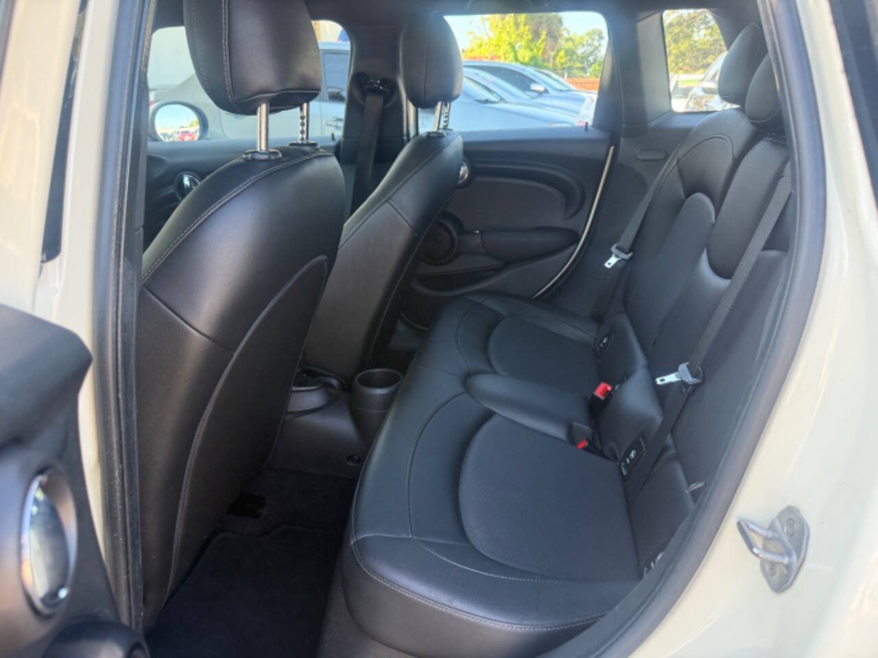 Used 2019 MINI Cooper 4-Door Hardtop FWD image 13