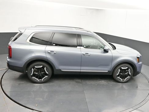 Used 2025 Kia Telluride S image 46