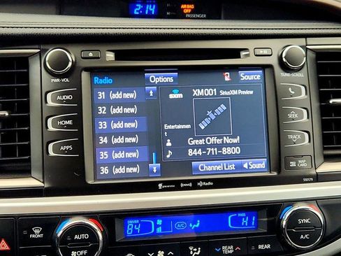 Used 2018 Toyota Highlander XLE image 19