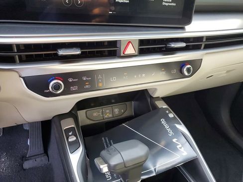 New 2026 Kia Sorento S FWD image 23