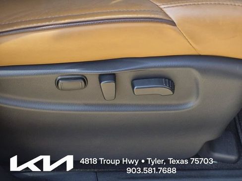 Used 2017 INFINITI QX80 Signature Edition RWD image 14