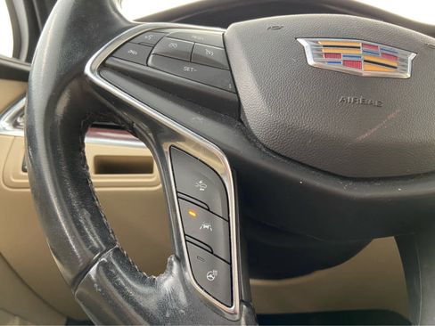 Used 2019 Cadillac XT5 Luxury image 23