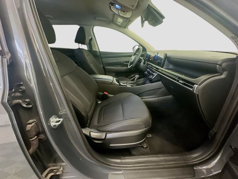 Used 2025 Hyundai Tucson SEL image 32