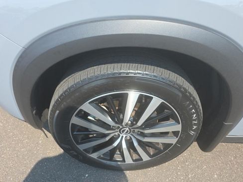 Certified 2023 Nissan Pathfinder Platinum w/ Black Appearance Package AWD/4WD image 2