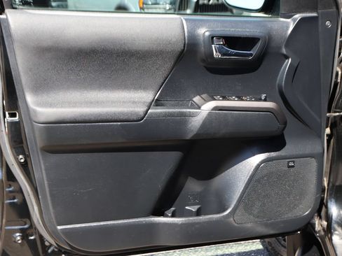 Used 2019 Toyota Tacoma TRD Pro AWD/4WD image 15