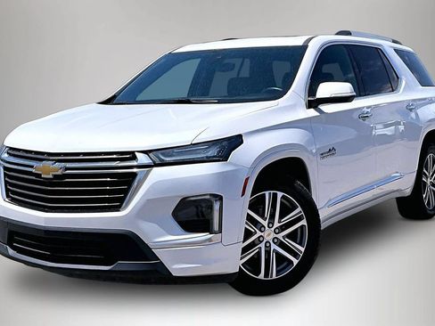 Used 2023 Chevrolet Traverse High Country AWD/4WD image 3