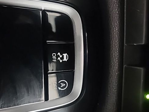 Used 2024 Toyota Corolla Cross LE image 35