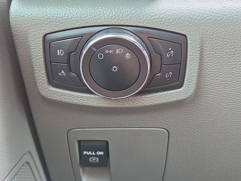 Used 2018 Ford F150 XL w/ Equipment Group 101A Mid RWD image 16